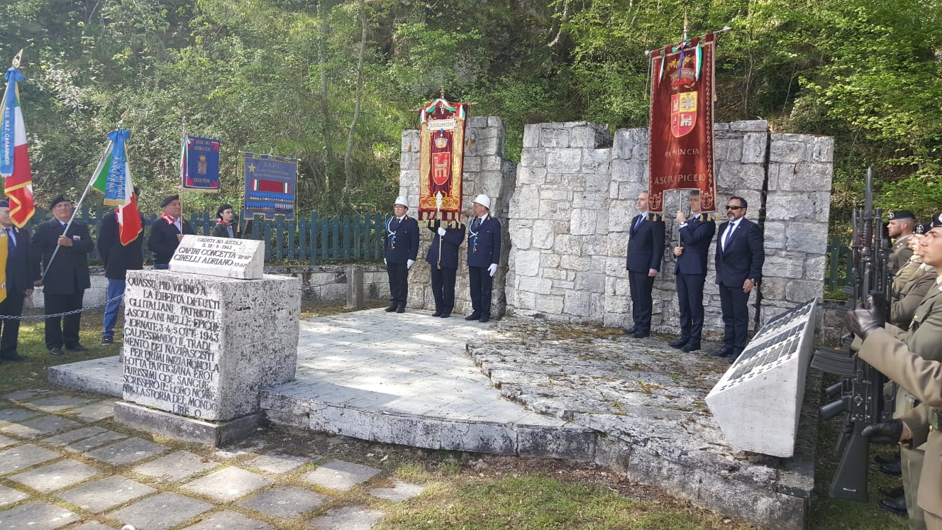 25 Aprile, i giovani del Pd <br> contro i leghisti: <br> «Noi a San Marco, voi a pranzo»