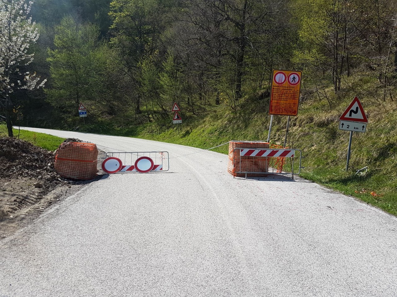 La strada per Montegallo <br> chiusa da due anni <br> «Ora siamo stufi, <br> ci incateneremo sulla Salaria»