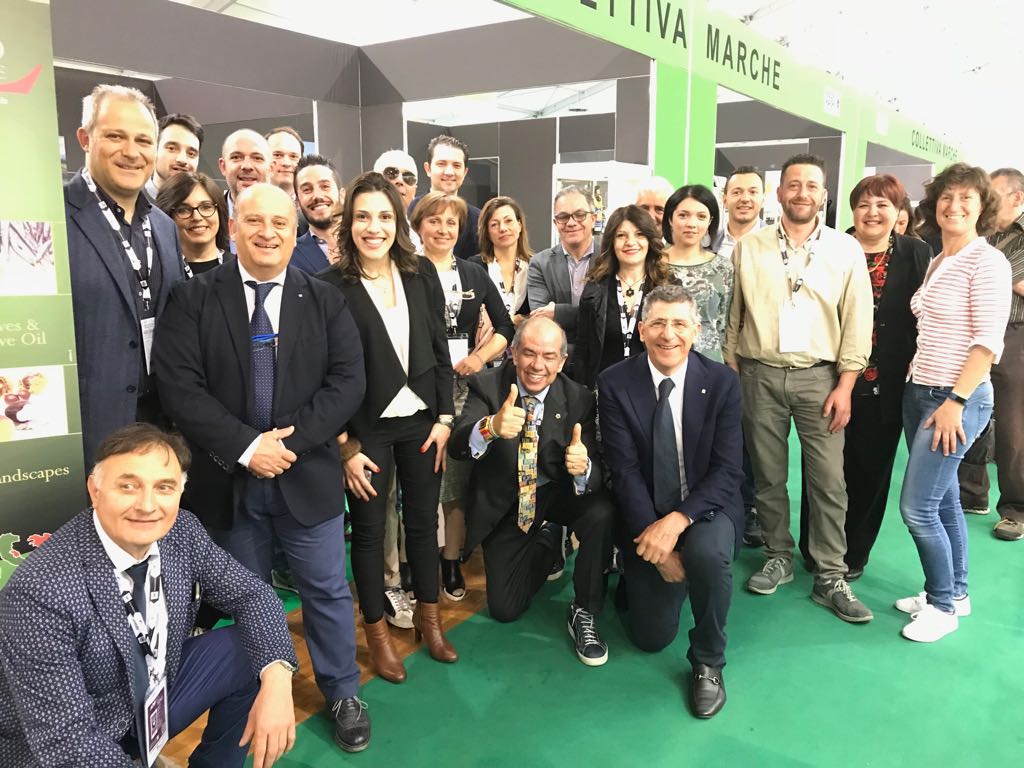 Vino piceno boom a Verona <br> insieme a olio e tipicità