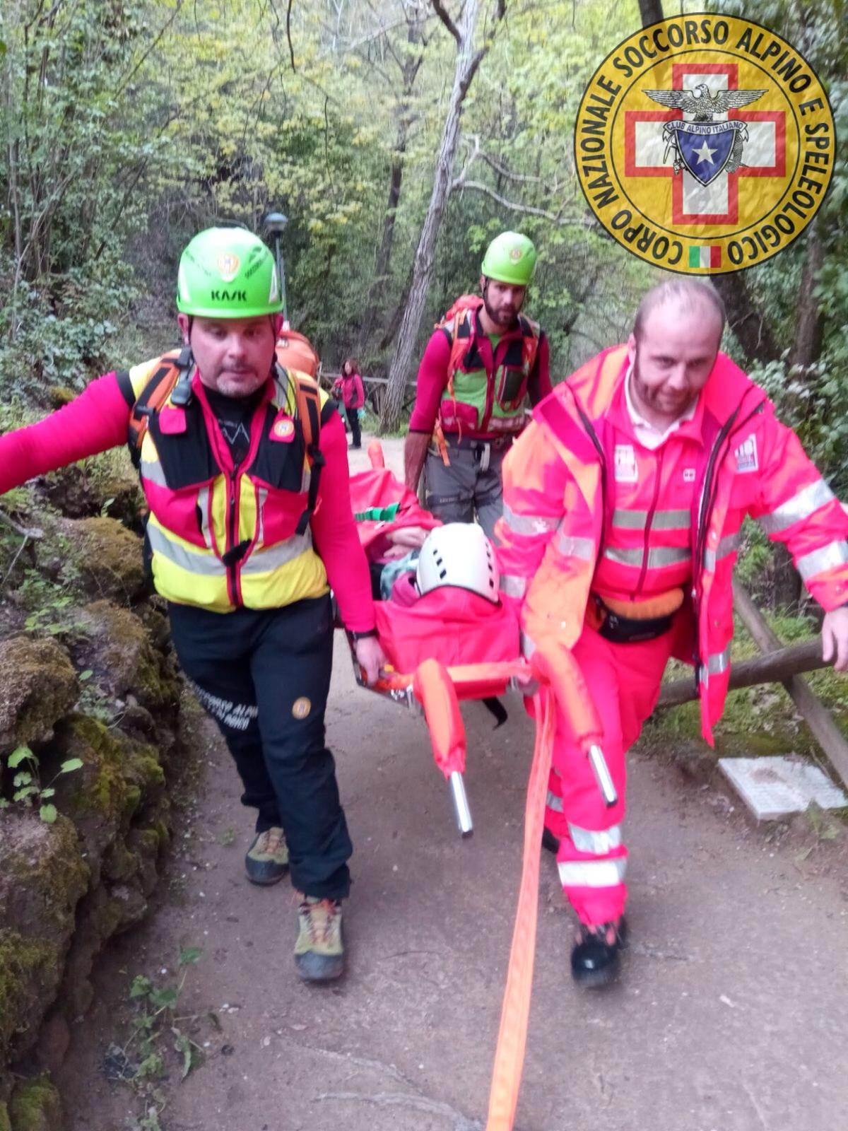Giovane donna cade <br> al parco delle Marmore, <br> la salvano Soccorso Alpino e 118