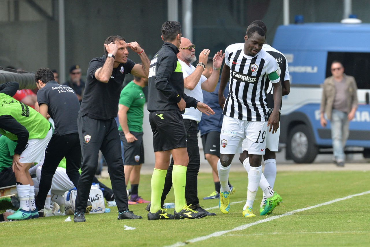 Ascoli, ecco la cooperativa del gol <br> con 18 diversi giocatori a segno <br> A Chiavari con un volo charter