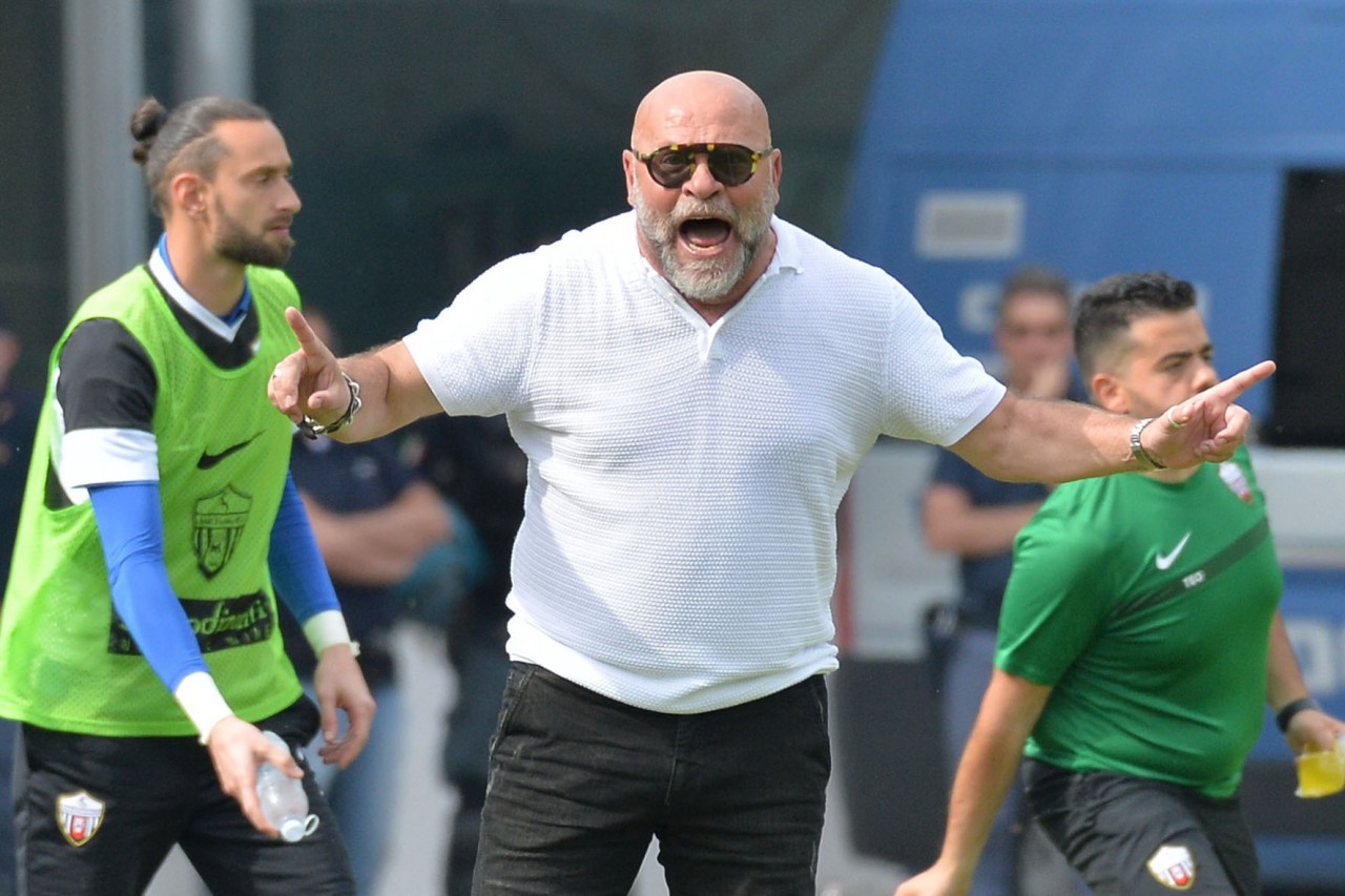 Ascoli, Cosmi lascia o raddoppia? <br> Ha il contratto ma vuole vedere <br> chi arriva e con quali programmi