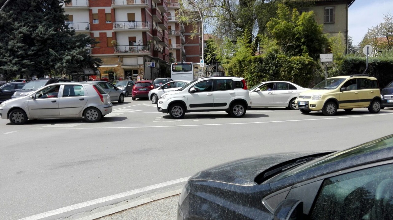 «A chi giova il mercato in via Kennedy?» <br> Il Pd contro il trasloco dei banchi