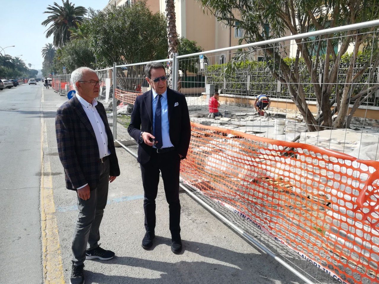 Lungomare, sopralluogo di Piunti <br> Lato ovest, lavori alla stretta