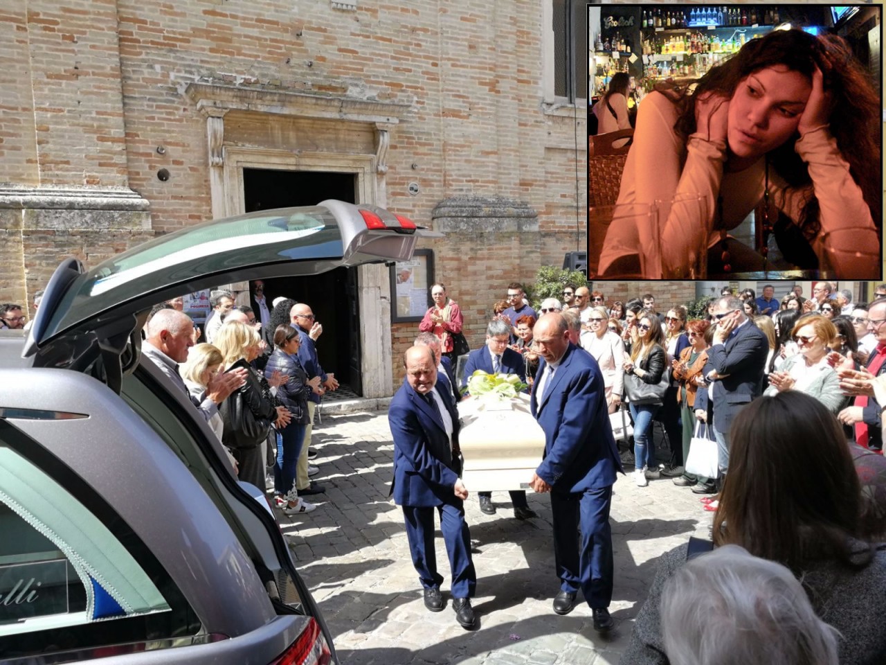 Una folla per l’addio ad Agnese Brachetti <br> Il nonno: «Festeggerai il compleanno <br> con la tua mamma in cielo»