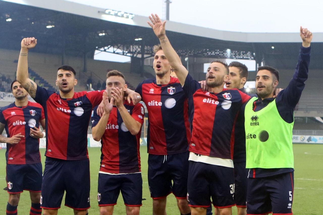 L’Albinoleffe batte la Reggiana <br> e regala la serie B al Padova <br> La Samb resta seconda da sola
