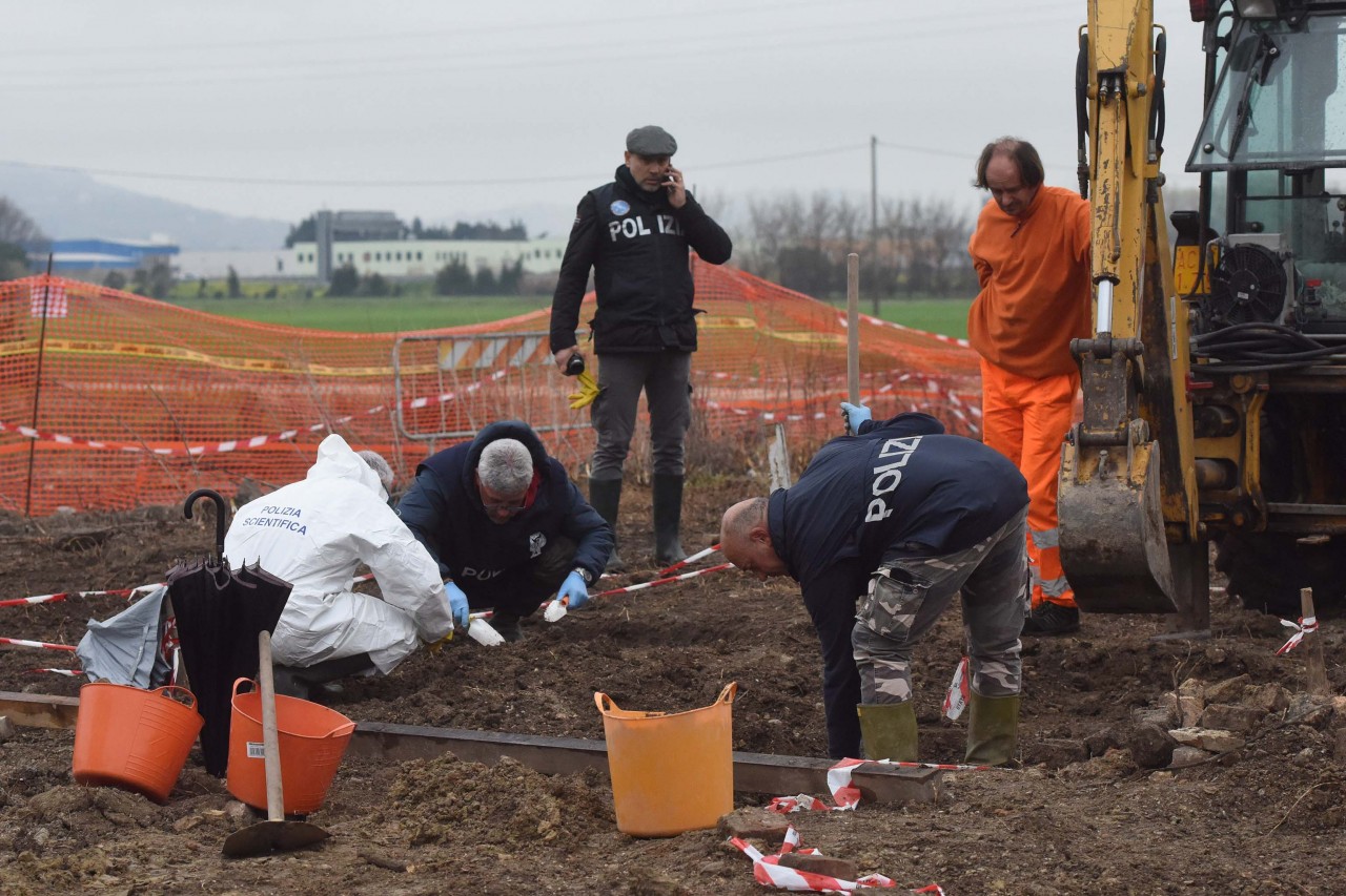 Pozzo dell’orrore, <br> emersa parte di teschio <br> I reperti saranno spediti a Roma