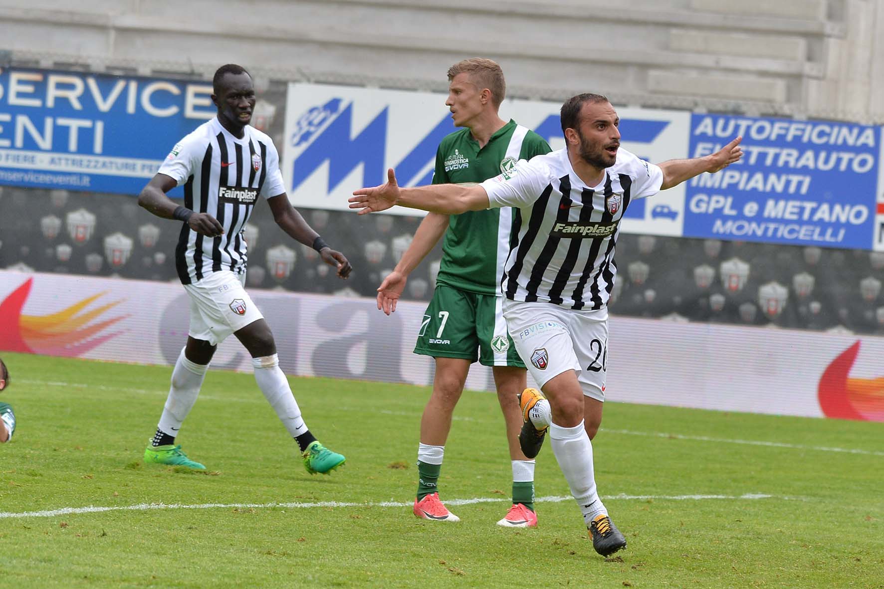 Ascoli, il pareggio risolve poco <br> ma a 180 minuti dalla fine <br> resta accesa la speranza salvezza