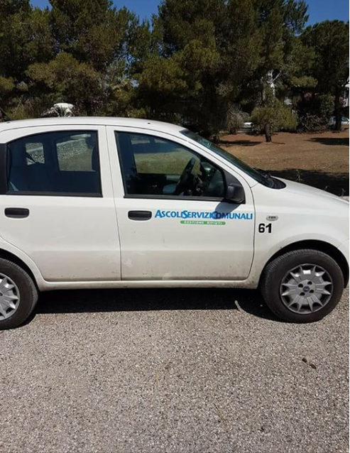 Con l’auto aziendale al torneo di burraco: <br> Castelli “assolve” il presidente <br> di Ascoli Servizi Comunali