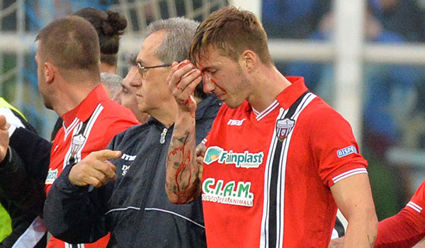Pescara-Ascoli, 28 sfide in 90 anni <br> L’ultima fu una vera bolgia