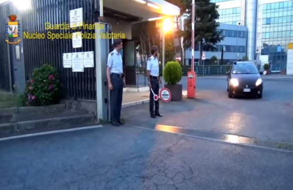 Truffa milionaria del “vescovo” broker: <br> blitz e sequestri anche nelle Marche