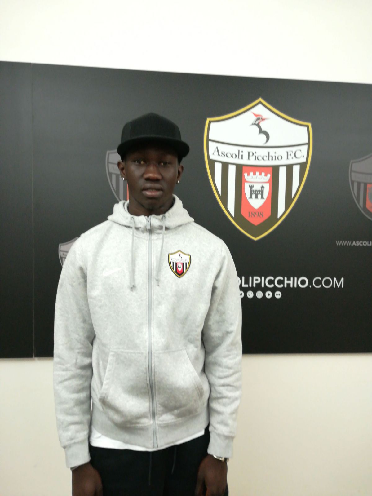 Ascoli, Kanoutè a Pescara da ex <br> «Vogliamo vincere per salvarci, <br> i playout non ci interessano»