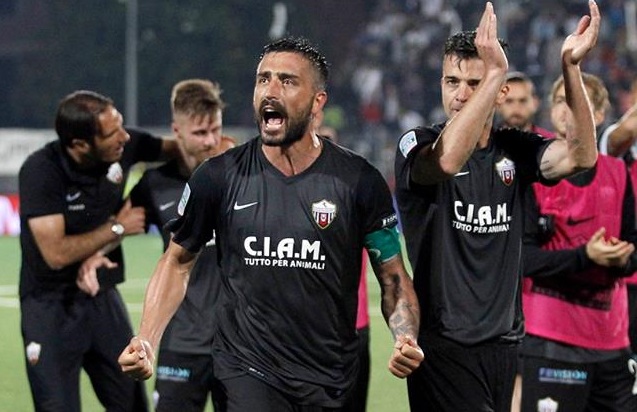 Il Picchio è salvo con un pareggio, <br> ma dovrà giocare per vincere <br> L’Entella è come un animale ferito