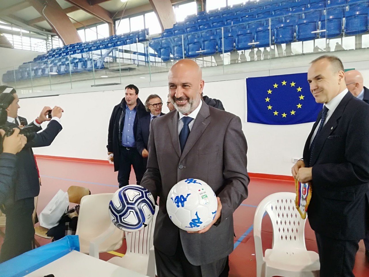 Anche Pirozzi, ex sindaco di Amatrice <br> e Tripoli alla partita degli ex