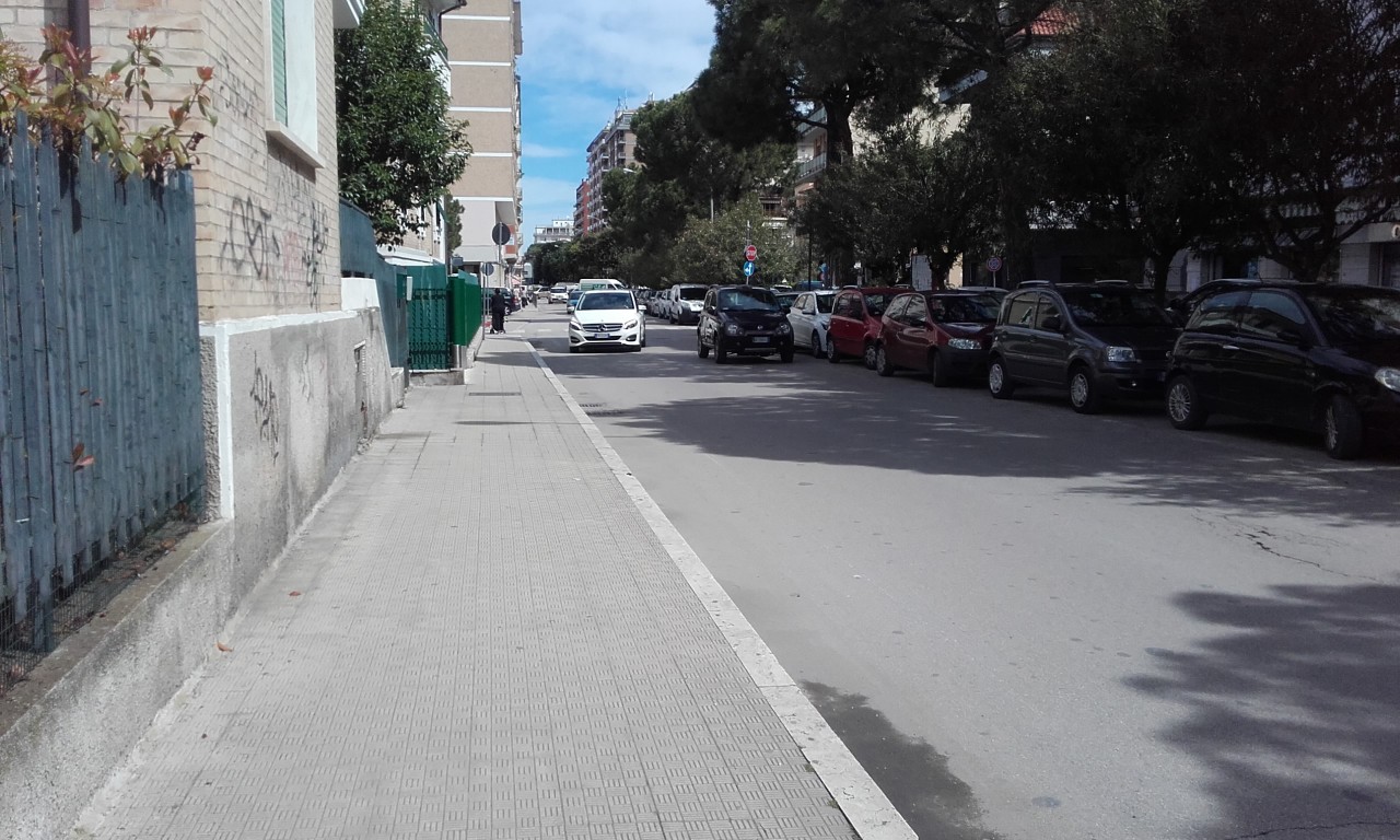 Lavori, viale De Gasperi <br> è off limits: <br> appello della Municipale