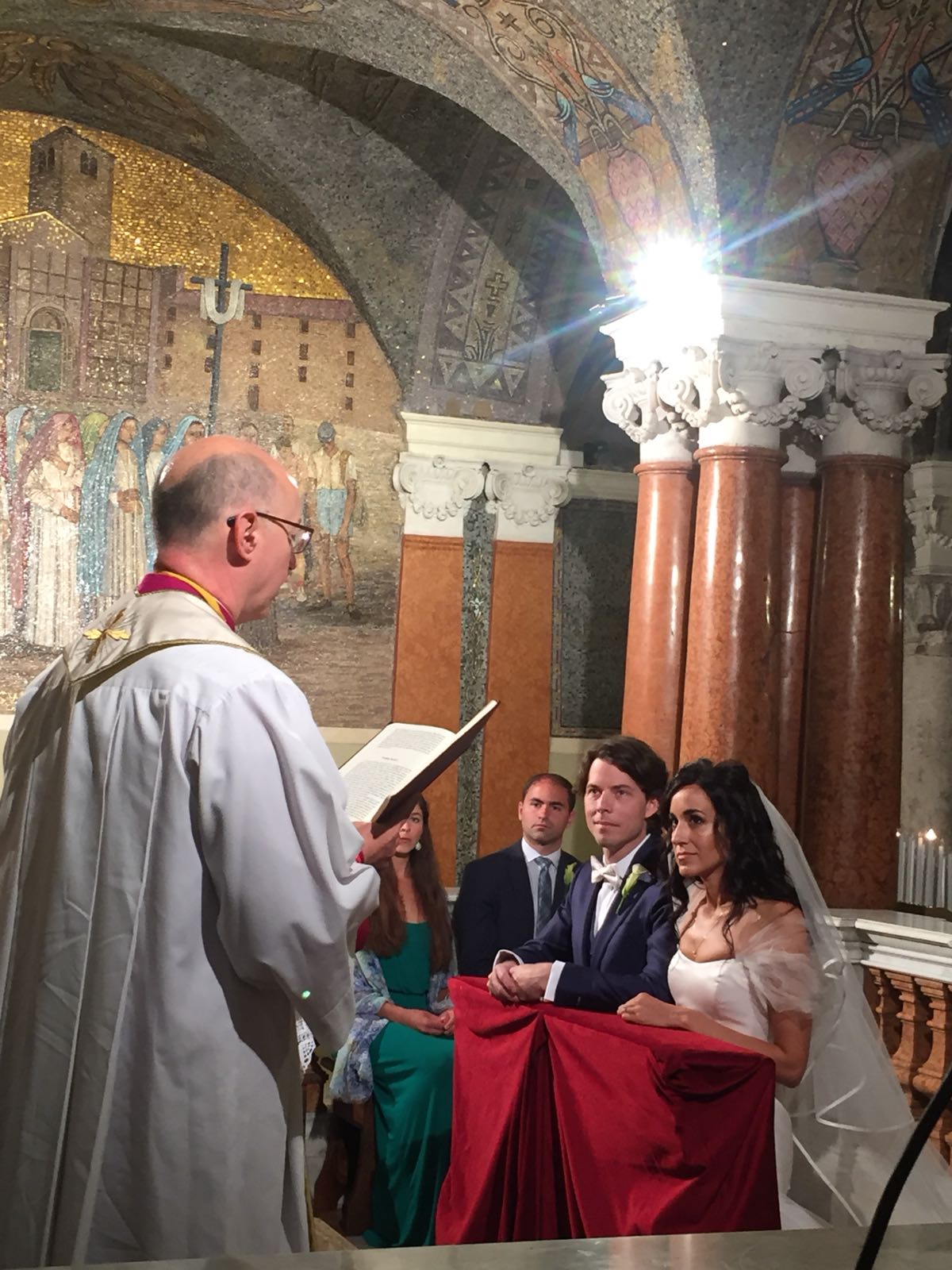 Matrimonio vip <br> tra Marilinda e Nicholas: <br> in settanta dagli Usa