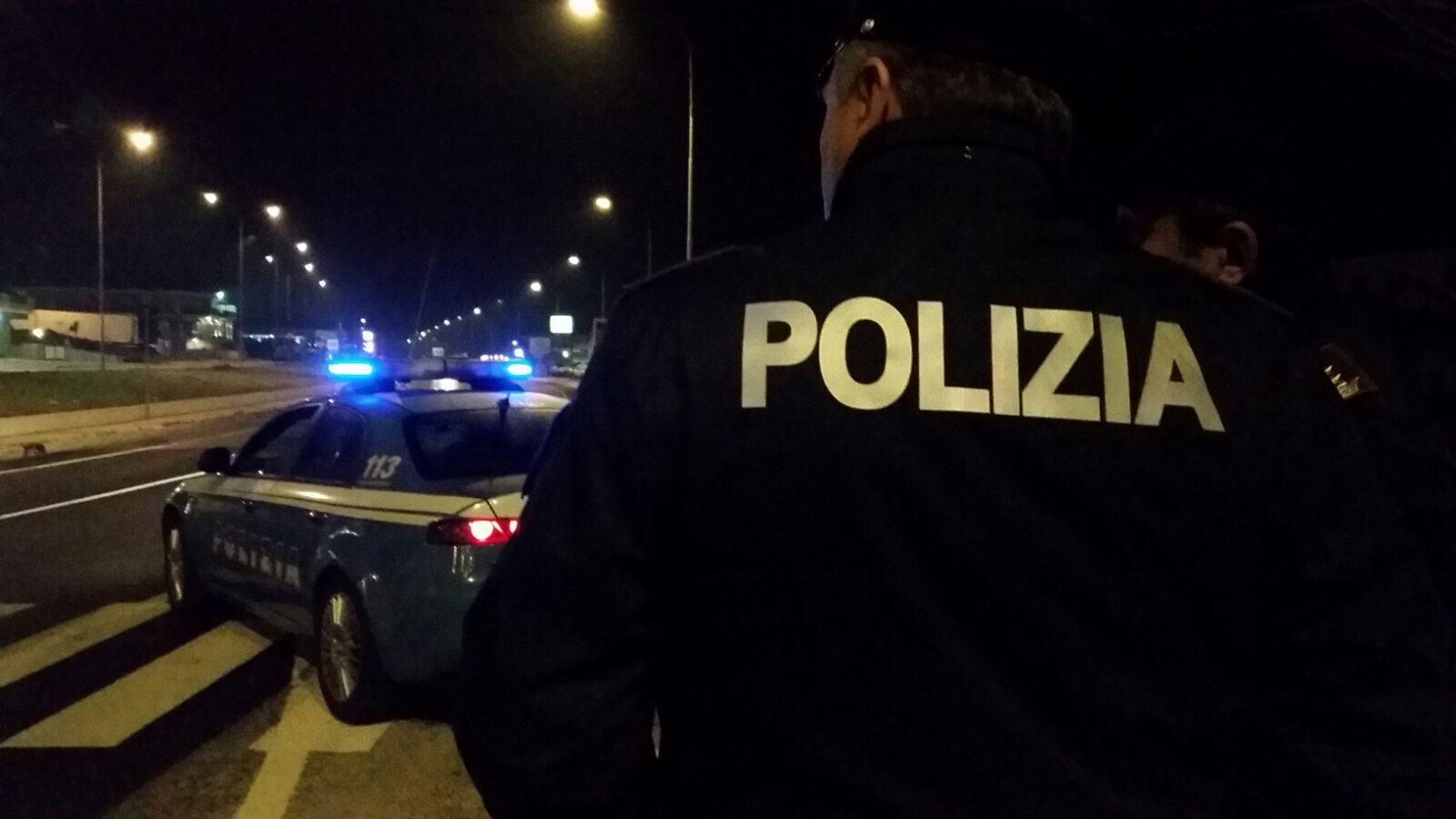 In auto con 1,2 chili di cocaina, la droga <br> vicino a un seggiolino per bimbi: <br> la polizia arresta due fermani