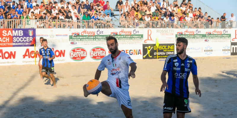 Beach Soccer, l’ Happy Car Samb <br> concede il bis: Pisa battuto 4-3