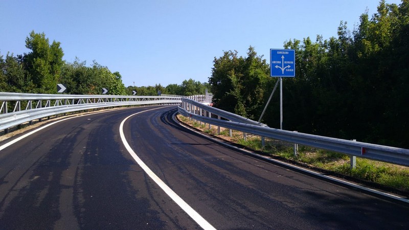 Quindici mesi dopo il crollo <br> e la tragedia dei coniugi Diomede, <br> riapre al traffico il ponte 167