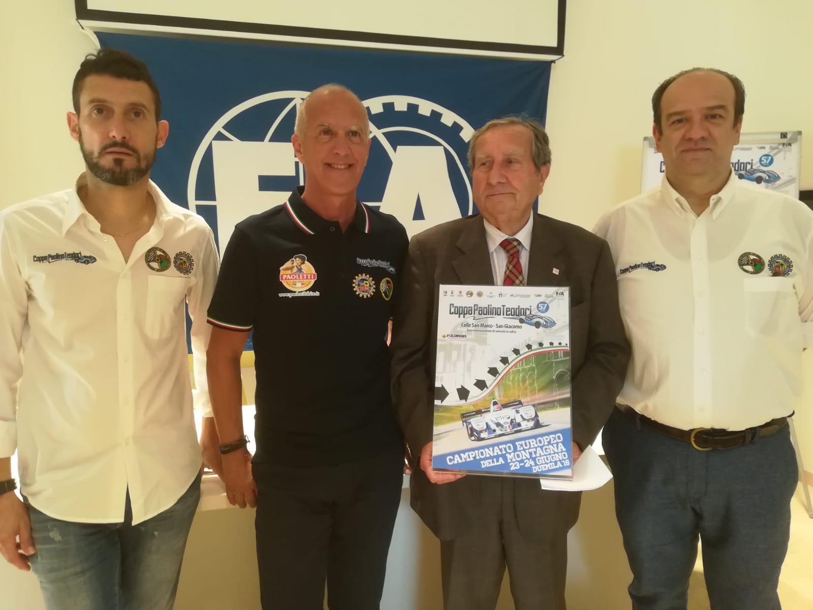 Cronoscalata “Coppa Paolino Teodori” <br> dal sapore europeo: 250 piloti al via