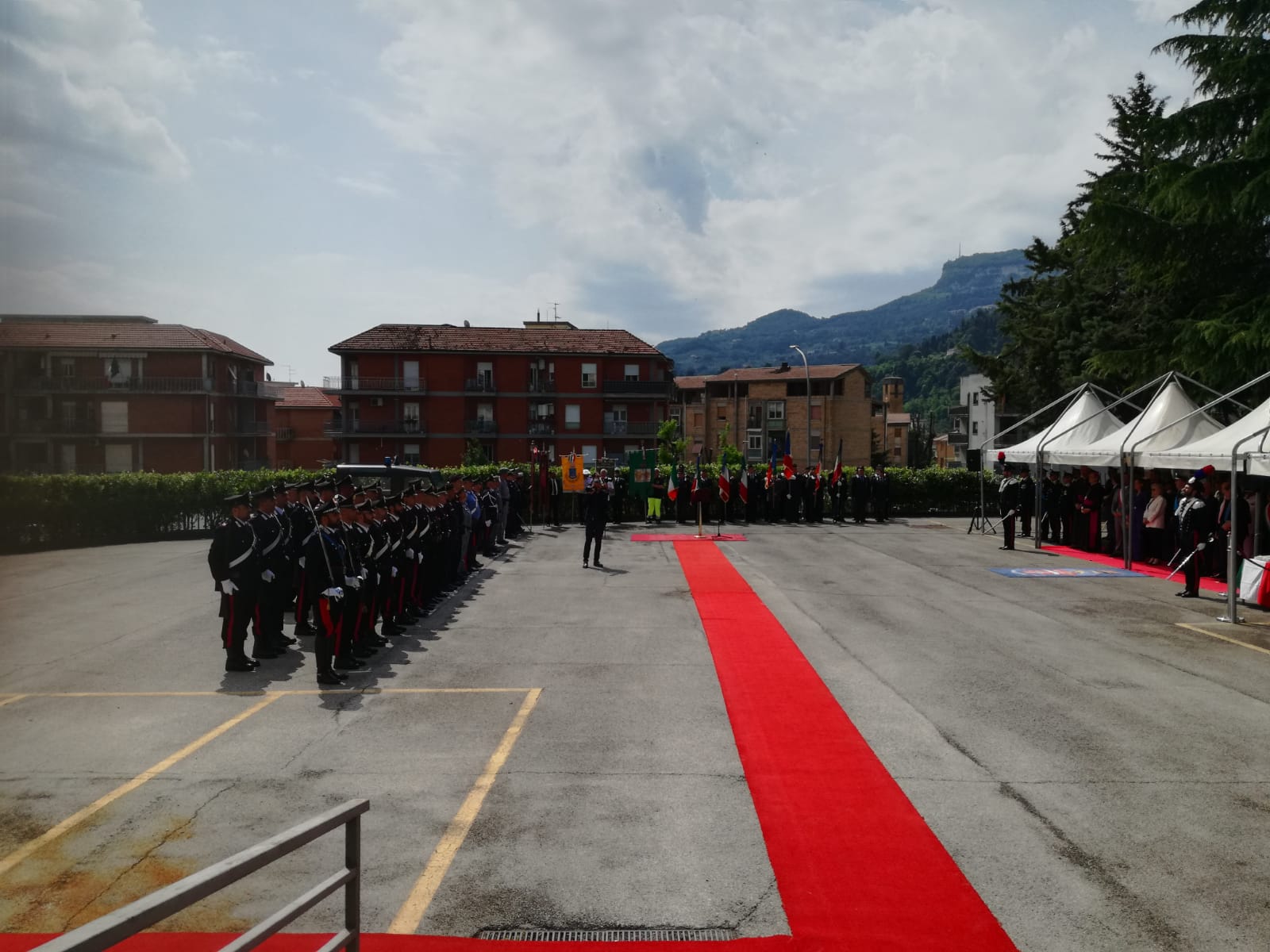 Carabinieri in festa, l’appello di Niglio: <br> «Furti e droga problemi per i cittadini <br> Abbiate il coraggio di denunciare»