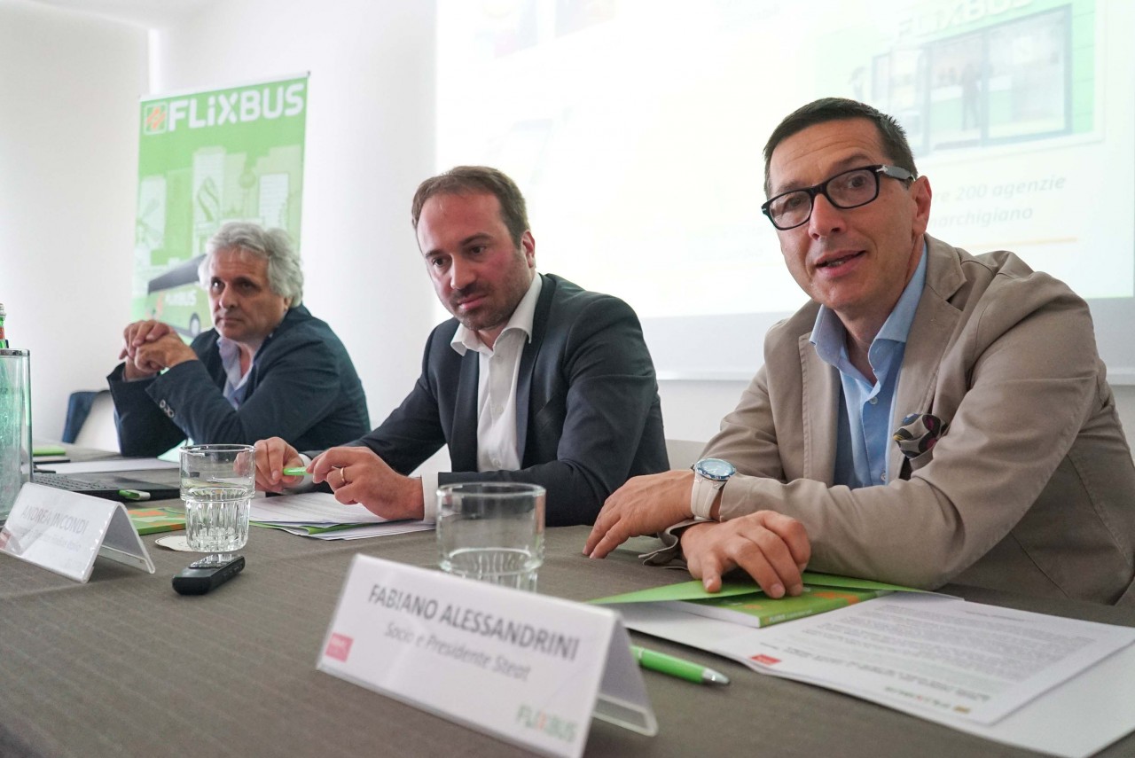 Flixbus-Roma Marche Linee, <br> il matrimonio è servito: <br> «Più collegamenti per la Capitale»