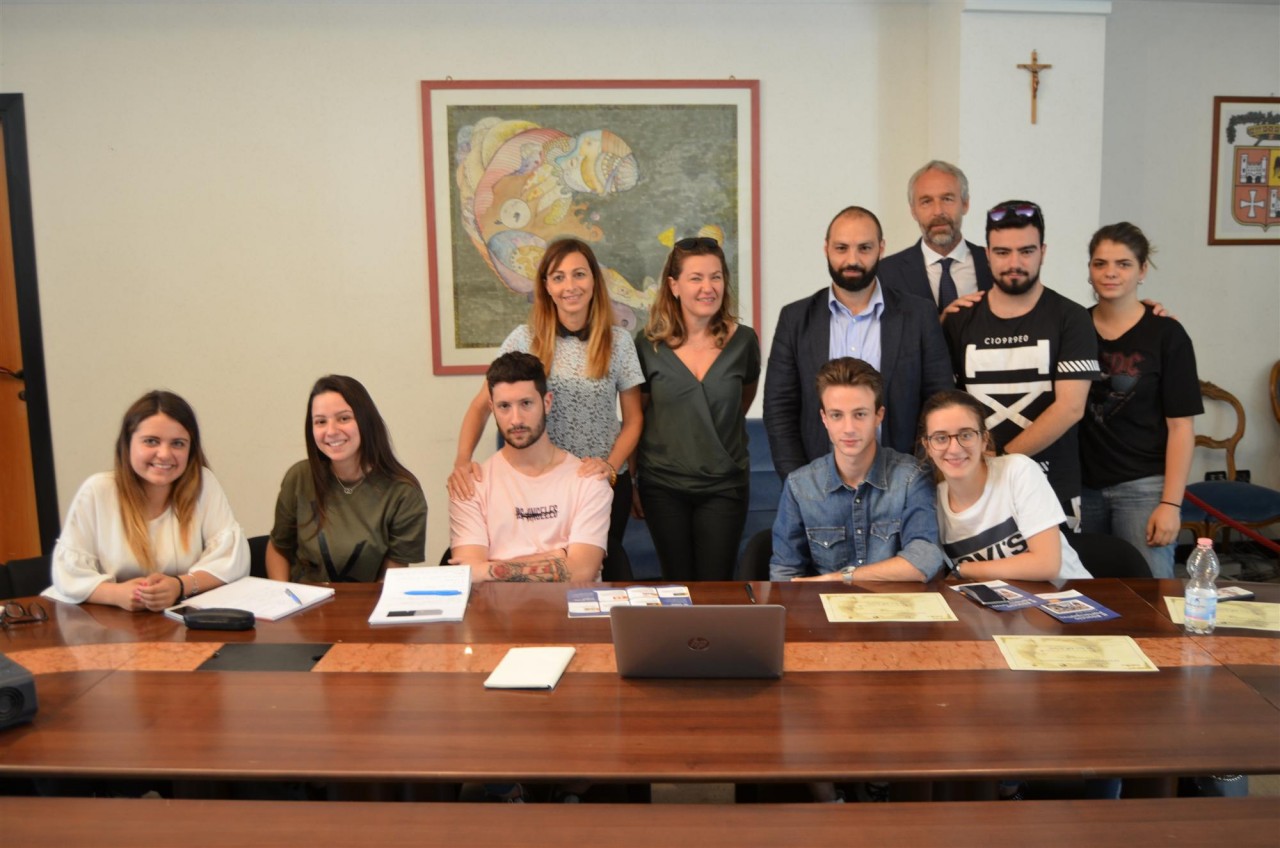 Estate sicura al volante, <br> scatta la campagna informativa <br> sui bus e sulle spiagge
