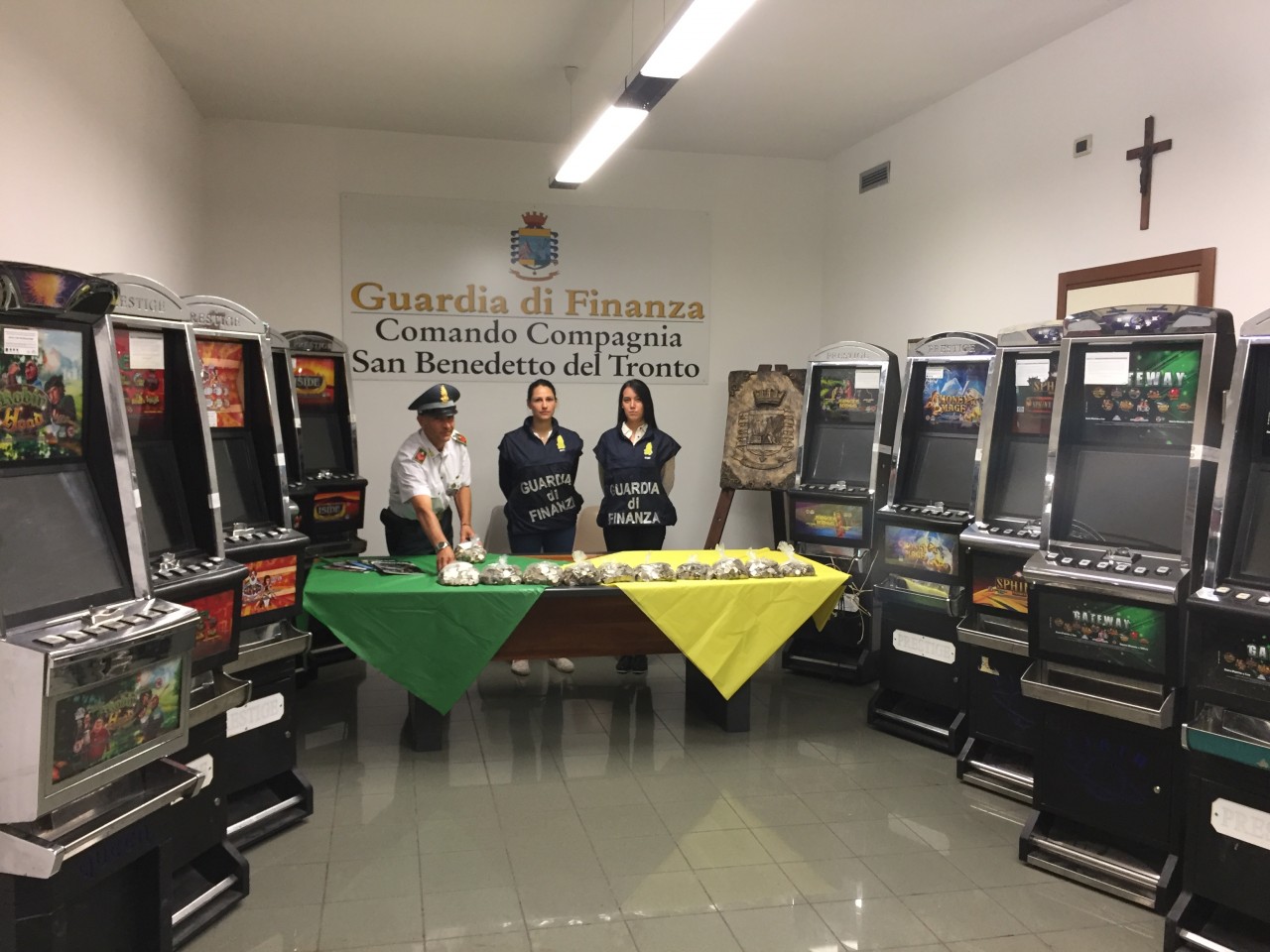“Invisible Games”, la Finanza <br> sequestra 19 apparecchi “pirata” <br> Denunciate sei persone