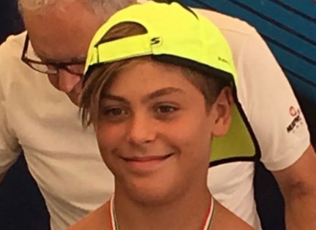 Si sente male in acqua <br> Ragazzo eroe lo salva