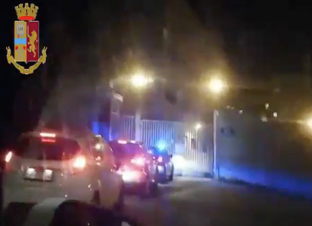Rubavano Ford, la Mobile li insegue <br> Braccati ad Ancona e arrestati <br> <span> (Il video dell’inseguimento)