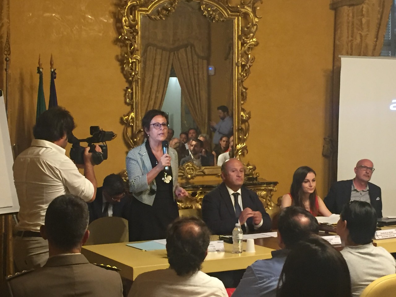 «Ecco i fondi per le imprese, <br> ma non saranno a pioggia»