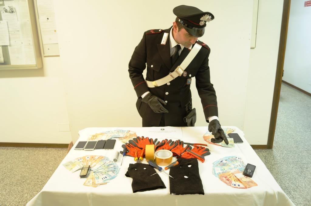 La serie di “colpi” ai self service, <br> la banda è ormai decimata: <br> 4 persone arrestate in Tribunale