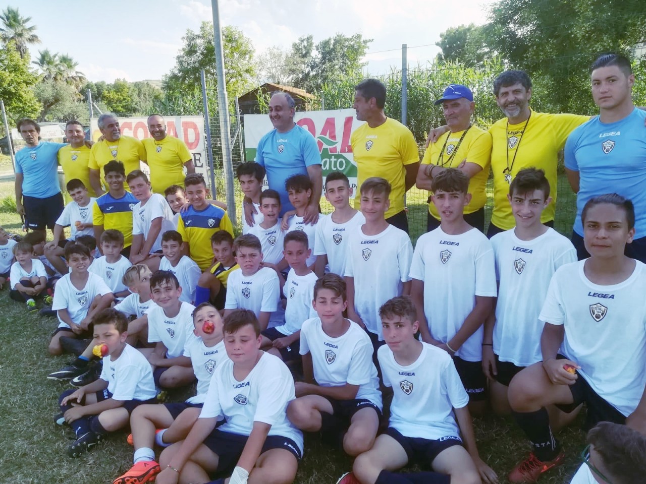 “Piceno Football Team”, i ragazzi <br> a scuola di calcio dalle vecchie glorie