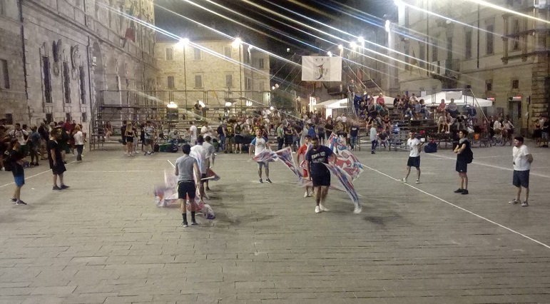 Quintana, prove generali-lampo <br> senza sbandieratori e musici