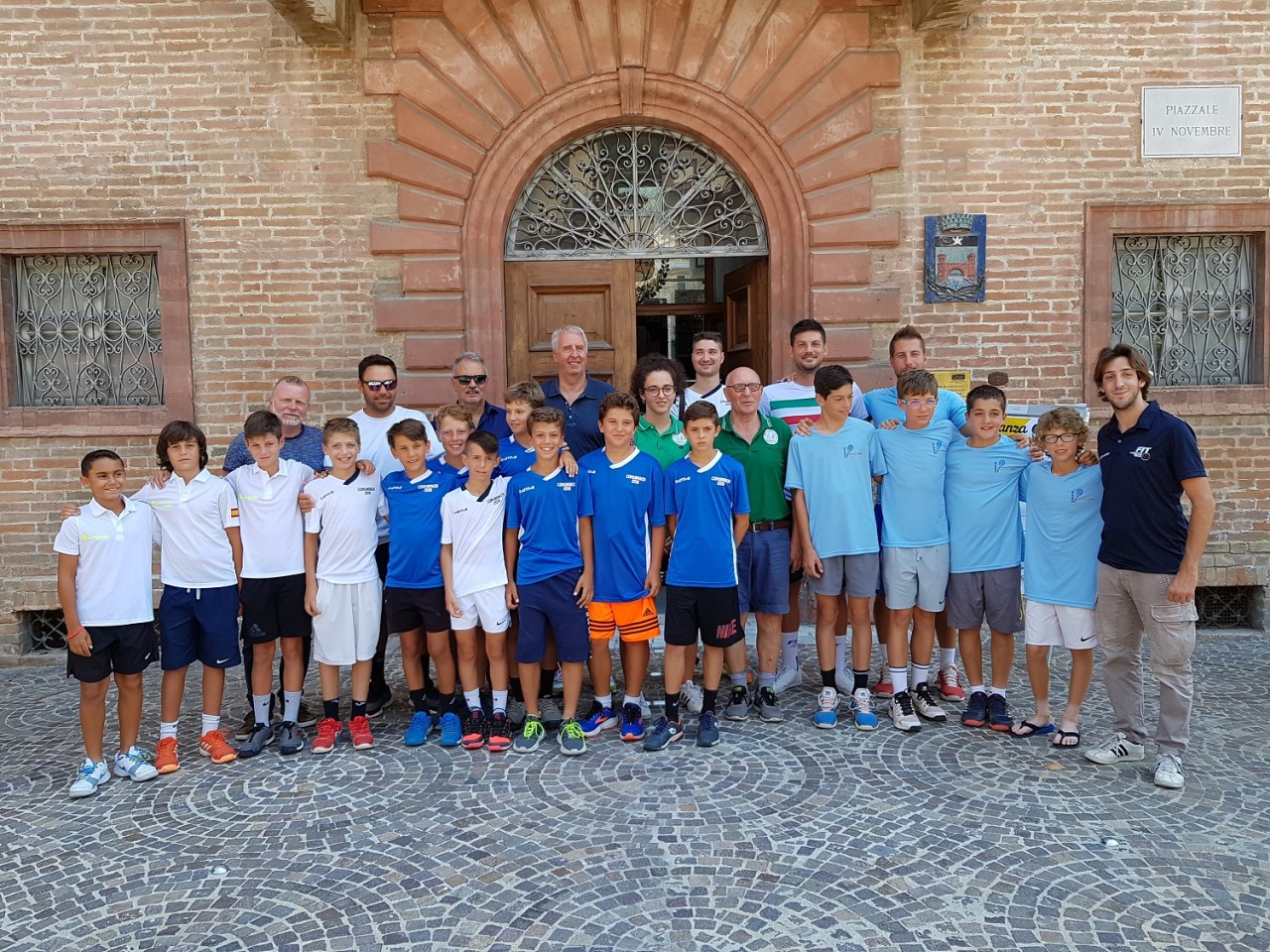 Con il “Memorial Fabio Servili” <br> è tennis internazionale <br> a Comunanza