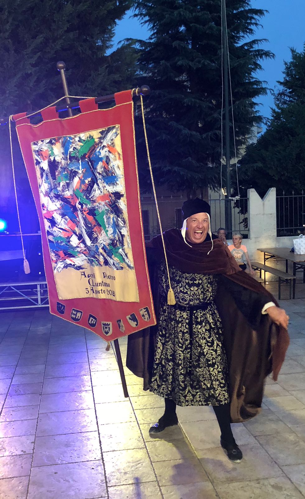 Festa fino all’alba <br> nel “fortino” gialloblù <br> E spuntano le maglie con tre stelle