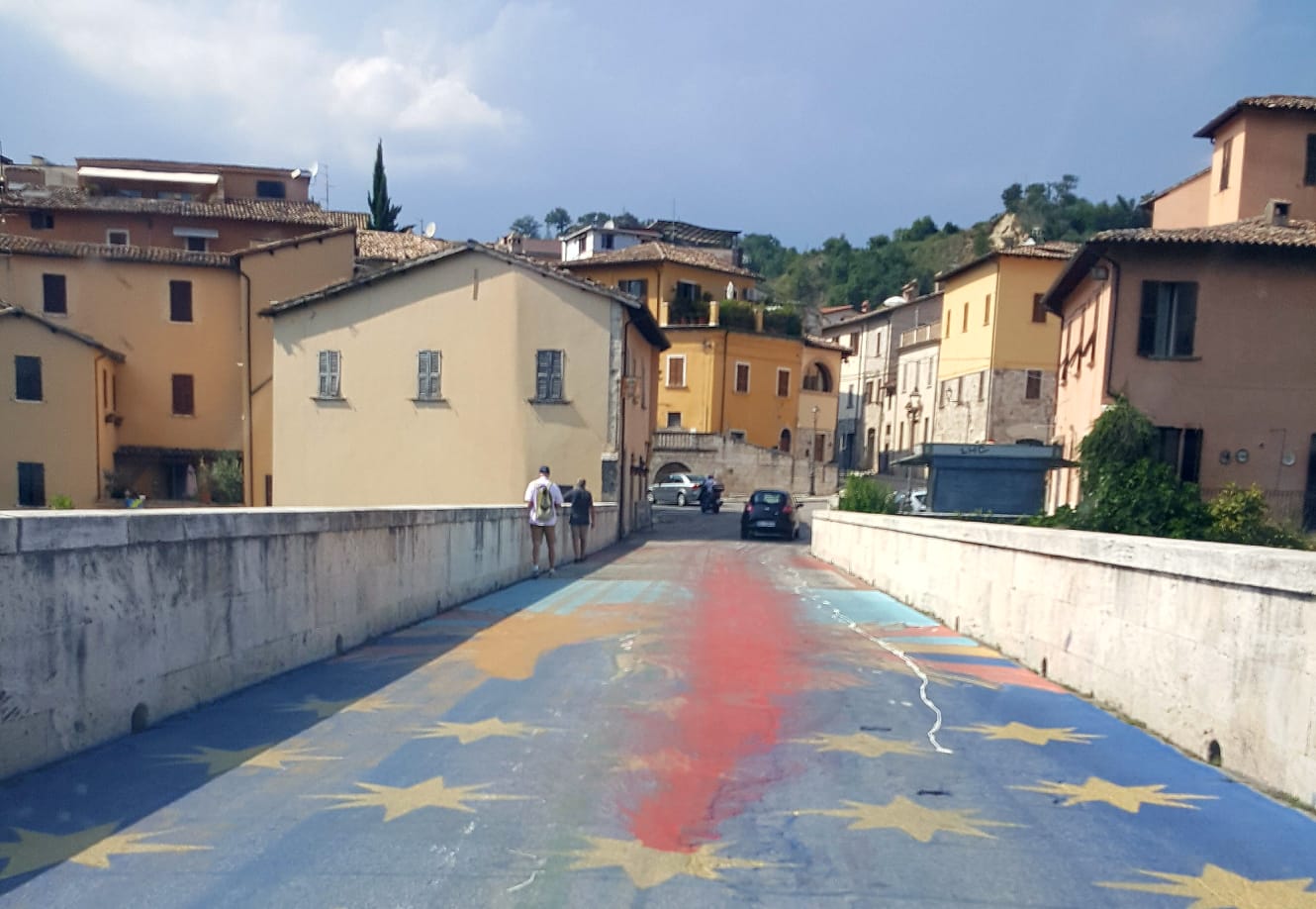 E’ la notte dei dispetti, macchiato <br> anche il disegno di Porta Solestà