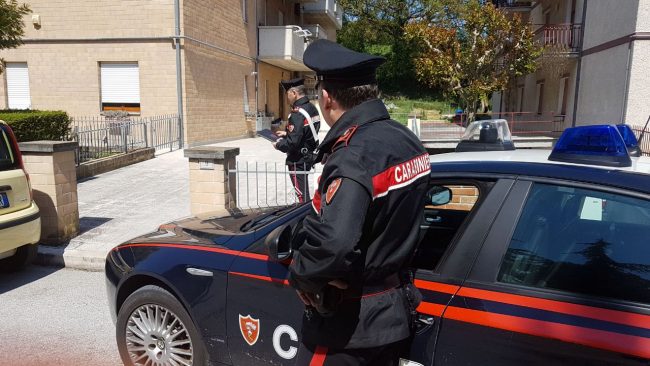 Adescava ragazzine <br> sui social network e le ricattava <br> per avere rapporti sessuali