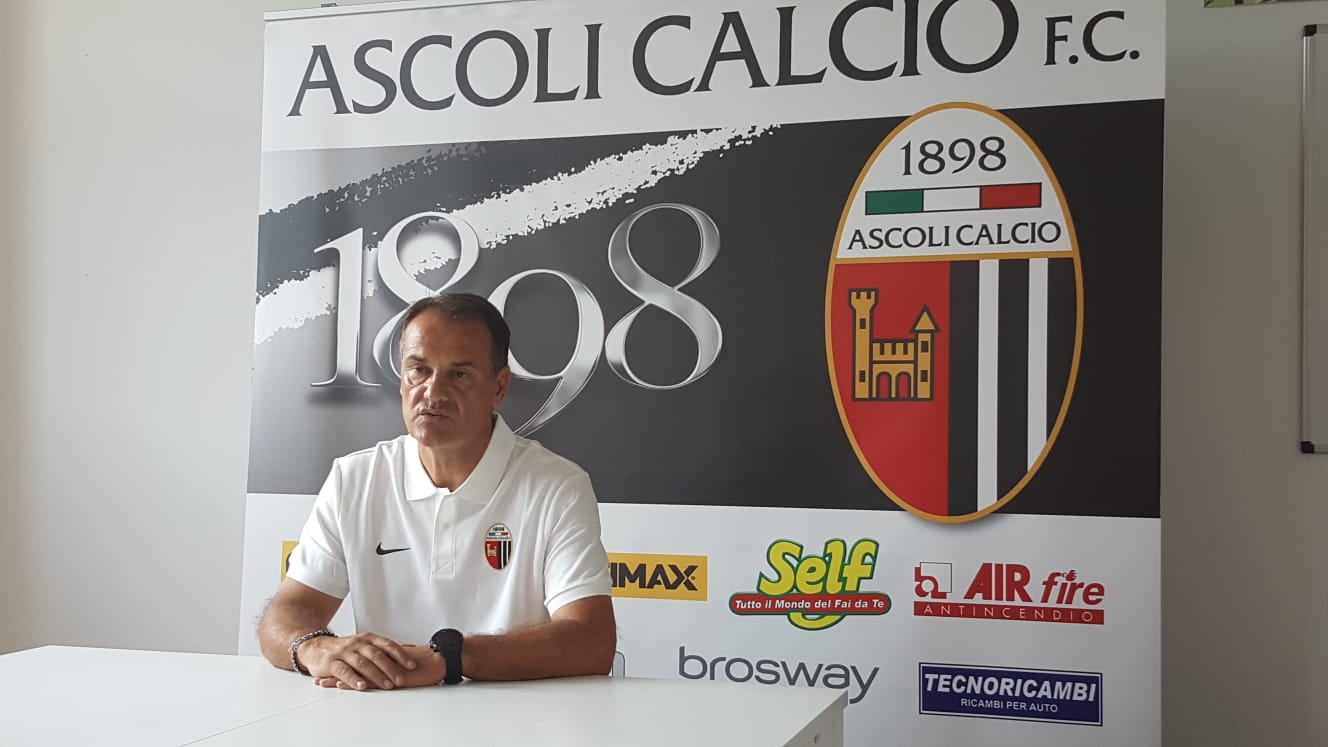 Mister Vivarini: <br> «Serve umiltà ed entusiasmo» <br> Mercato, partono in tre