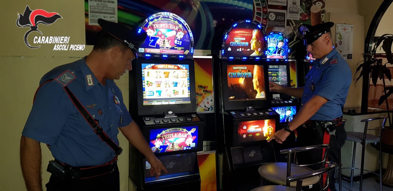 Arrestato l’Arsenio Lupin delle slot <br> Aveva escogitato un sistema sicuro <br> fino all’arrivo dei Carabinieri