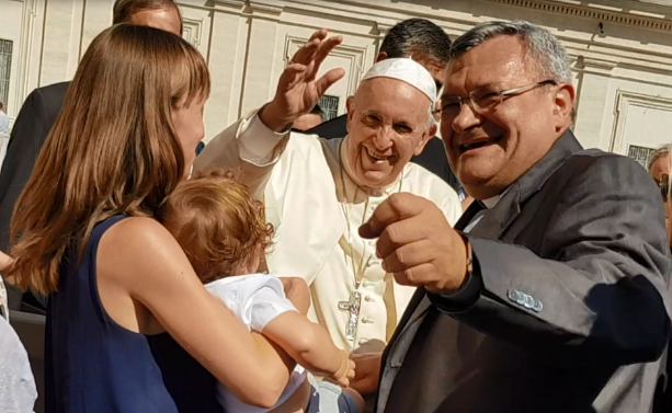 Cento giornalisti dal Papa: <br> donati i prodotti di Arquata