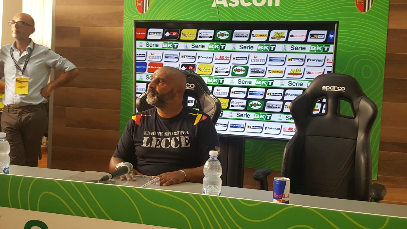 Liverani: «Che ingenui sul gol» <br> Arrigoni: «Era fallo sul difensore»