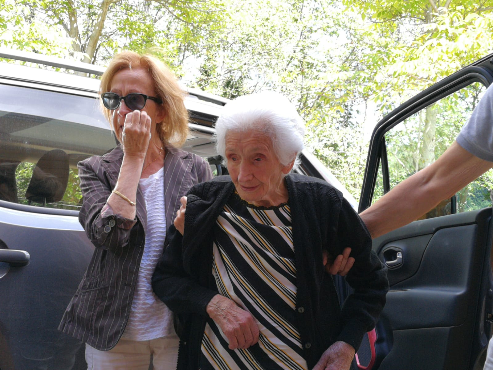 Peppina è tornata nella casetta: <br> «Sono contenta ed emozionata, <br> di questi luoghi mi mancava tutto»