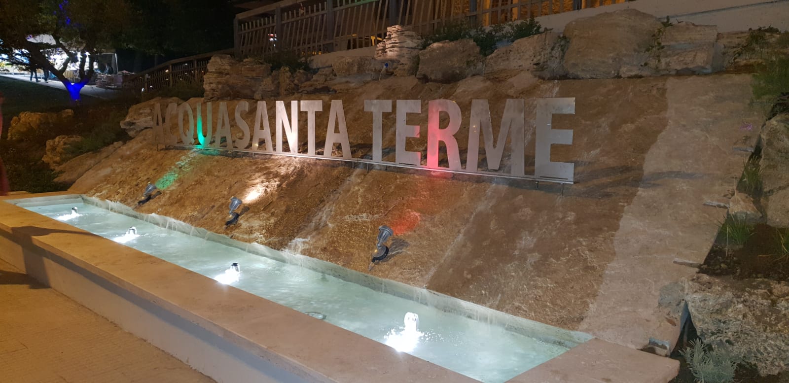 Festa di Acquasanta: partenza boom, <br> poi la pioggia rovina il pomeriggio