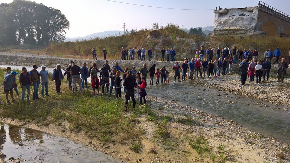 Il ponte che non c’è: <br>la rabbia della Valdaso <span><br>(Foto e video)</span>