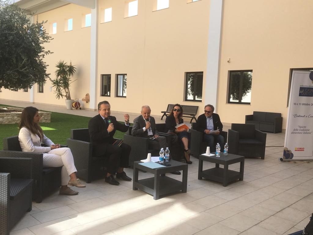 “La casa del gusto”: Conad va al cuore <br> delle eccellenze gastronomiche locali <br> <span> (Foto e Video) “La casa del gusto”: Conad va al cuore <br> delle eccellenze gastronomiche locali <br> <span> (Foto e Video)