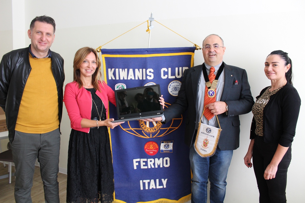 Il Kiwanis dona 3 computer <br> ai giovani del centro <br> “La Clessidra”