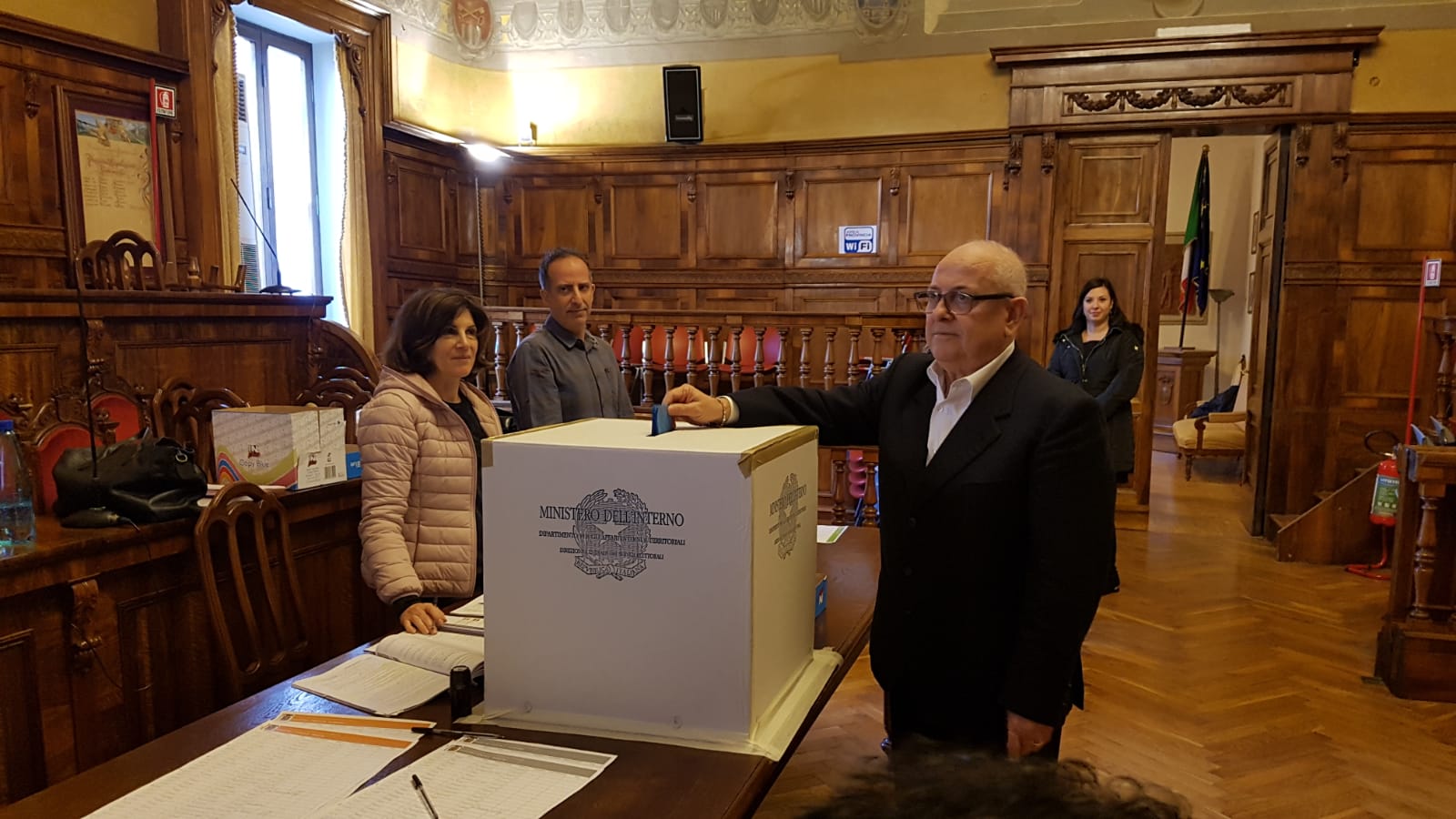 Il Pd di San Benedetto: <br> «Bravo Fabiani, <br> Piunti è delegittimato»