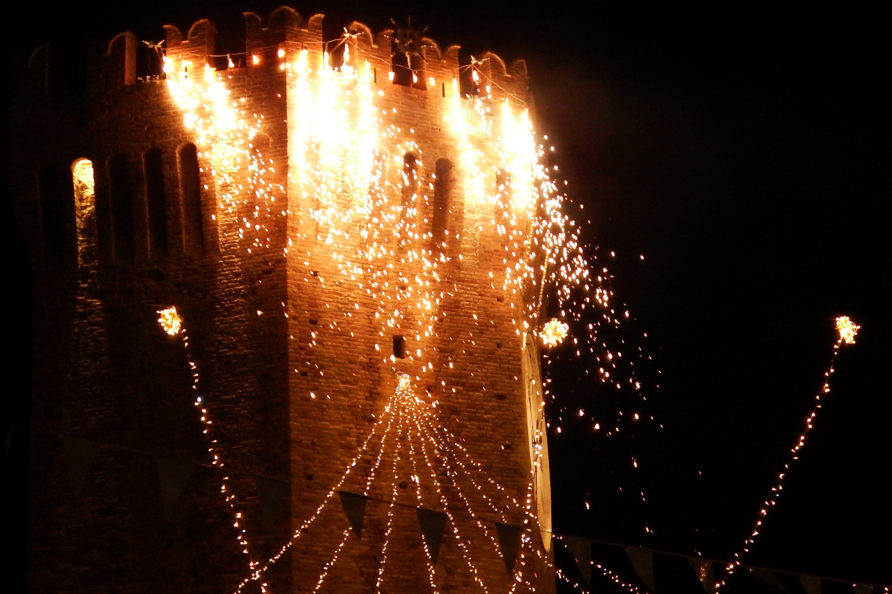 “Incendio della Torre”: <br> nel gran finale della festa del Patrono <br> anche i cori della curva nord