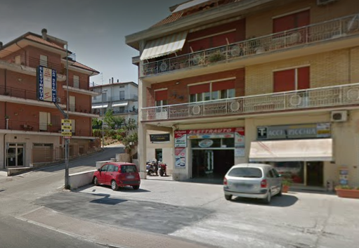 Rapinatore solitario 51enne stordito <br> con lo spray al peperoncino <br> e poi ammanettato